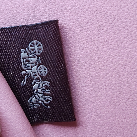 COACH Daisy Print Leather Passport Holder - Picture 6 of 7